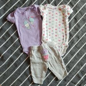 Carter's Newborn Onesies Set